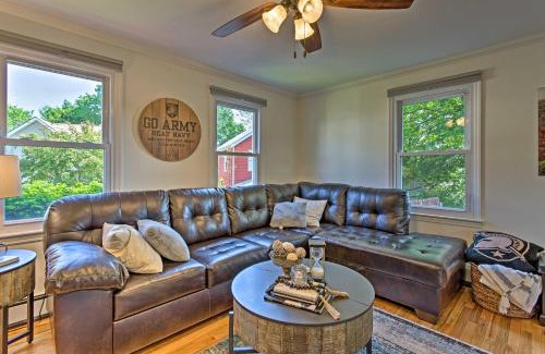 Highland Falls Maison | Updated Home with Patio Half Mile to West Point