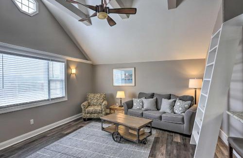 Lorain Appartement | Updated Lake Erie Home about 34 Mi to Cedar Point!