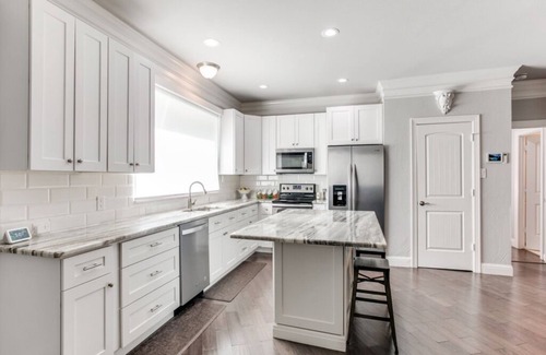 Grapevine Maison | UPDATED MID CENTURY RANCH IN HISTORIC GRAPEVINE!