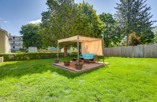 Stoughton Appartement | Updated Stoughton Apartment with Shared Yard!