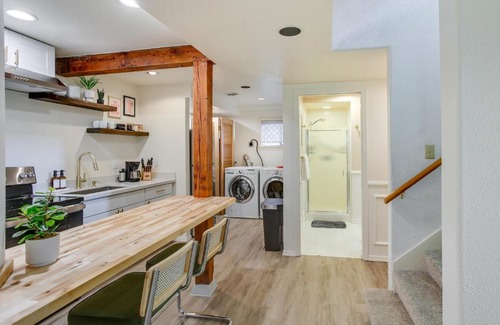 Central Tacoma Maison | Updated Tacoma Home with Fire Pit!