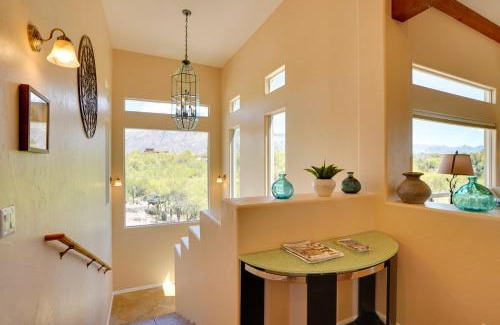 Tucson Maison | Updated Tucson Home with Panoramic Mtn Views and Pool!