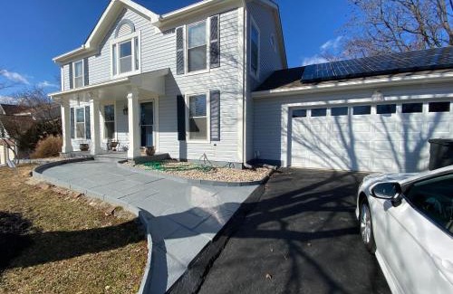 Colesville Maison | Upgraded, beautiful 4 BD Colonial in Silver Spring