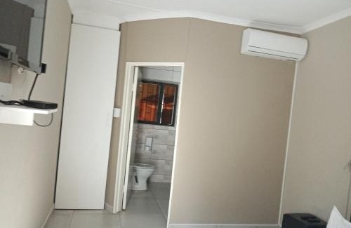 Otjiwarongo Maison | Upi guesthouse