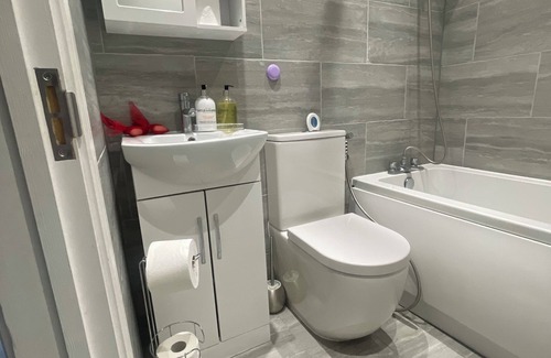 Alibon Maison | Uppamosluxurious London House With 4 Bedrooms