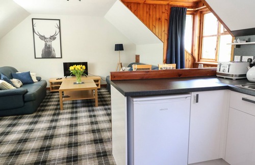 Taynuilt Cottage | UPPER BRACKENDALE, family friendly, with a garden in Taynuilt