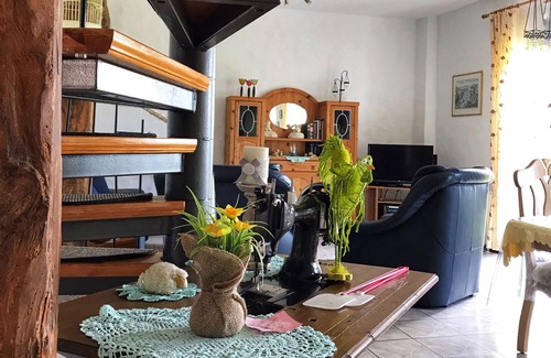 Kommern Appartement | Upper floor apartment with a view