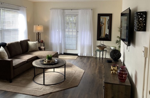 Syracuse Appartement | Upper Level Remodeled Flat!