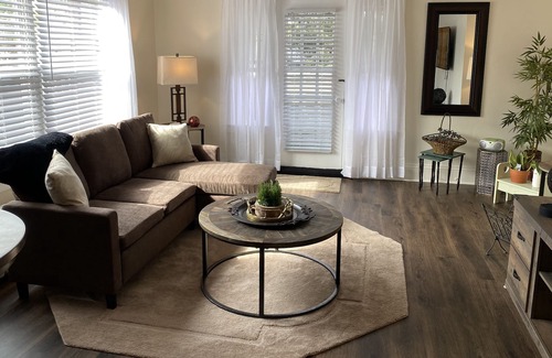 Syracuse Appartement | Upper Level Remodeled Flat!