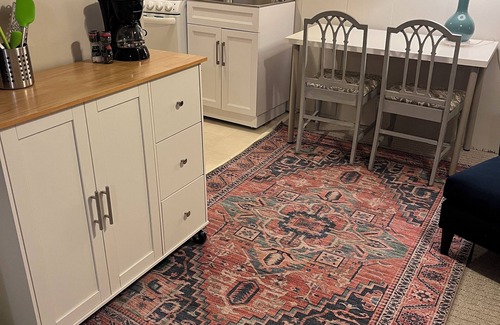 Queen Anne Maison | Upper Queen Anne walking Suite