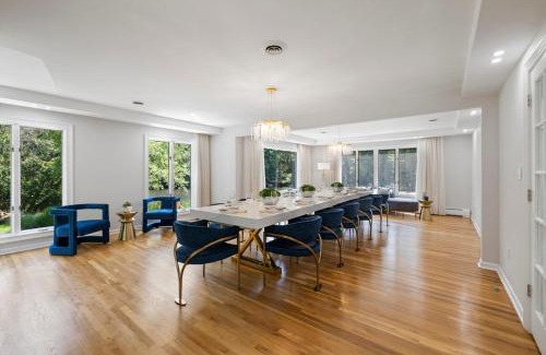 Airmont Appartement | Upper Saddle River Resort w Pool, Hot Tub & Lake