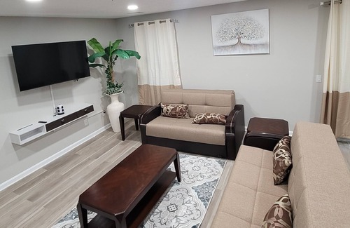 Odenton Maison | Upscale 1 Bedroom Basement Apartment