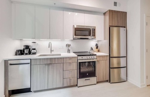 NoMa Hôtel | Upscale 1 BR w/ 5 Star Amenities Near Union Market