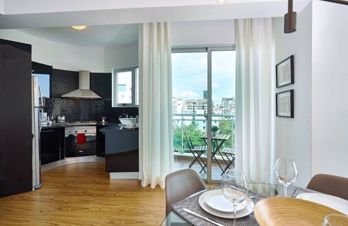 Downtown Santo Domingo Maison | Armonia 24 - A8 · LUXURIOUS, UPSCALE, 1BR, près de BLUE MALL | TOIT