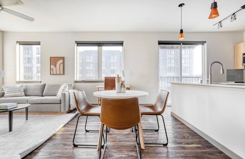 Old Ballard Appartement | Upscale Ballard 2BR w/ Gym & Yoga, close to Farmers Market, by Blueground