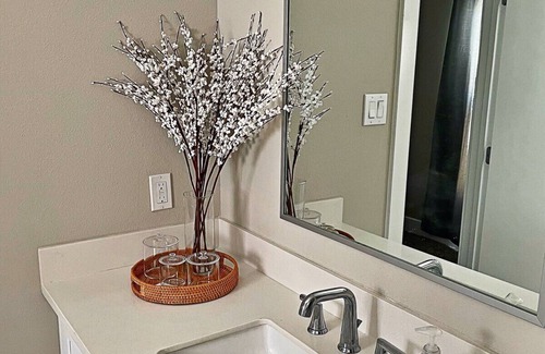 Spring Branch East Maison | Upscale brand new beautiful 3bedroom, 2 story home!