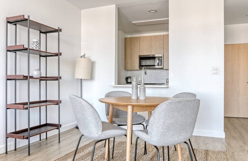 Cambridgeport Appartement | Upscale Cambridge 1BR w/ Gym & W/D, walk to Harvard Bridge, by Blueground