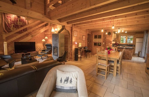 Foncine-le-Haut Chalet De Ski | CHALET haut de gamme au coeur du parc naturel du Haut Jura : détente assurée