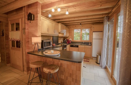 Foncine-le-Haut Chalet De Ski | CHALET haut de gamme au coeur du parc naturel du Haut Jura : détente assurée