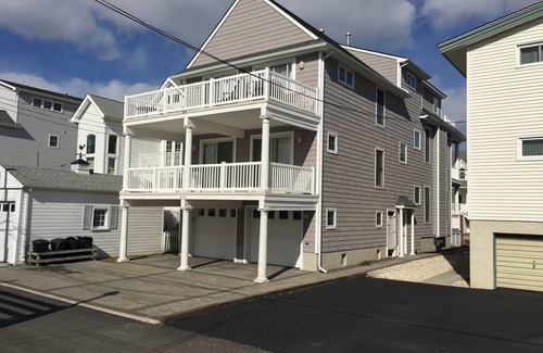 North End Copropriété | Condo haut de gamme au 2e étage situé dans un quartier recherché avec vue sur la plage