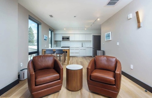 Berkeley Hôtel | Upscale Flat! Roof Top Patio w/Mtn Views!