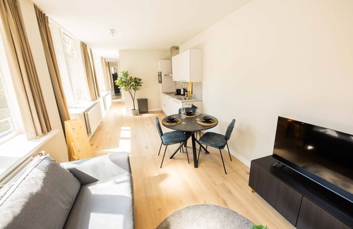 Centrum Appartement | Upscale Haven 2BDR Apartment WS
