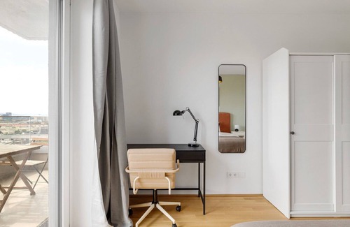 Erdberg Appartement | Upscale Landstraße 2BR w/ Playground & Pool, nr Erdberg, by Blueground
