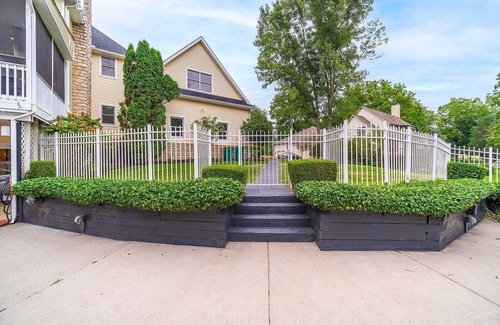 Blacklick Maison | Upscale Lower Level Ideal For A Cozy Getaway. nPool, Hot Tub, Billiards