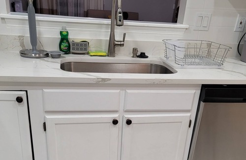 Odenton Maison | Upscale Luxury Townhouse, 3 BR, 2.5 bath near Fort Meade, Deck