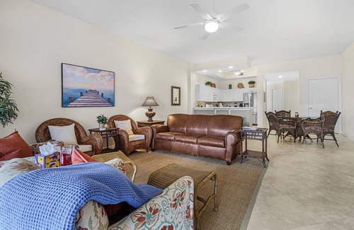 Marco Island Copropriété | Upscale Marco Island Condo with Pool Access
