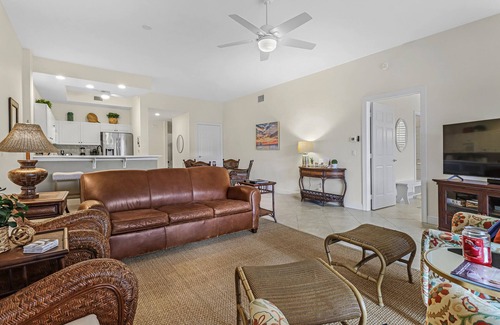 Marco Island Copropriété | Upscale Marco Island Condo with Pool Access