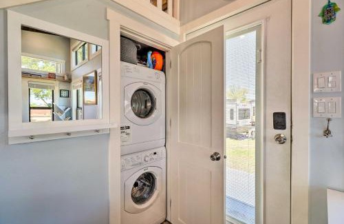 Austin Maison | Upscale Tiny Home - Boho-Chic Austin Getaway!