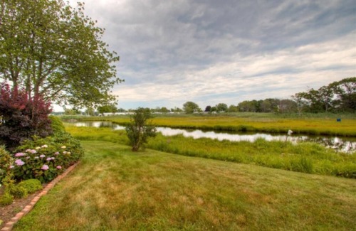 Hampton Maison | Upscale waterfront condo short walk to North Beach