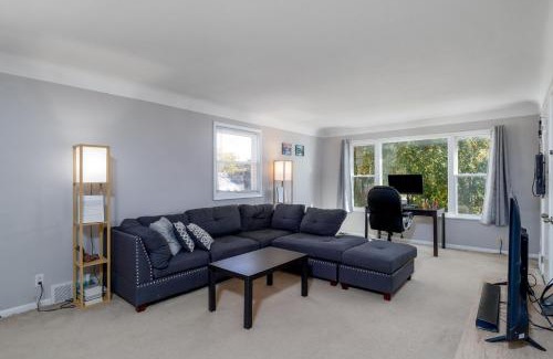 Rocky River Appartement | Upstairs Unit in Rocky River