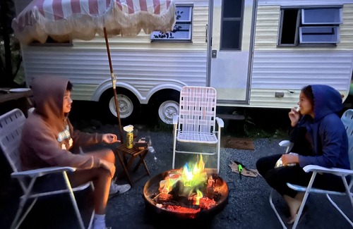 Parksville Maison | Upstate Catskills Beautiful 1978 Vintage Camper "Shirley"