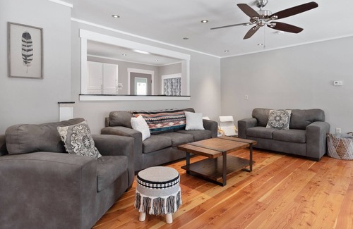 Burlington Flats Maison | Upstate Hideaway-ON Butternut Creek-78 Acres!