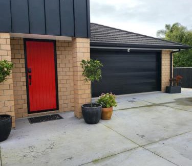 Whakatane Maison | Uptown on Simpkins