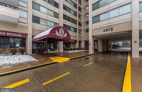 Friendship Village Copropriété | Urban, 1 Bedroom Unit in Downtown Chevy Chase MD, for minimum 6 months rent term