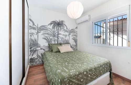 Capuchinos Appartement | Urban Charm Rooftop Apartment with Vista