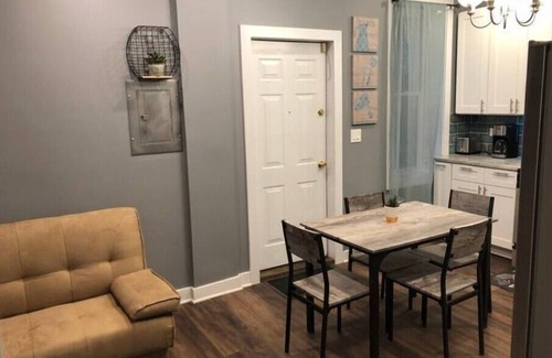 Little Village Appartement | Urban Coach Casa * parking * 10 min to downtown