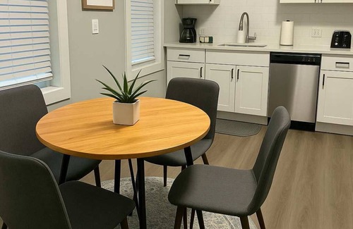 West Town Appartement | Urban Comfort 2BR in West Town