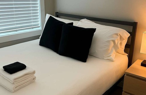 West Town Appartement | Urban Comfort 2BR in West Town