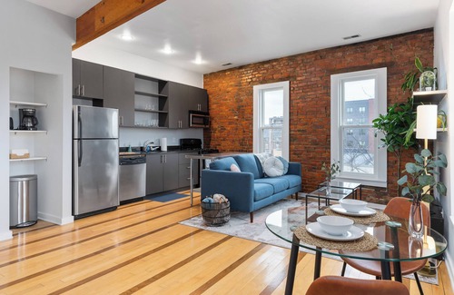 Italian Village Appartement | Urban Condo in the Heart of Historic Short North District on High Street