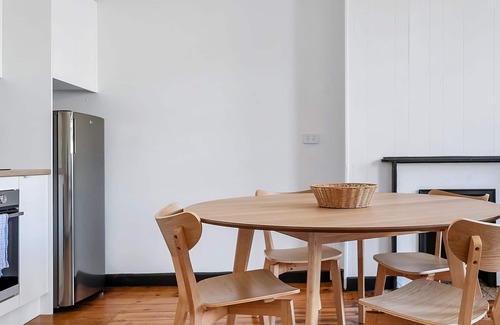 Redfern Appartement | Stylish Stay in Redfern Central & Convenient