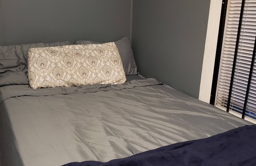 Acipco-Finley Maison | Urban Cul De Sac 1 Private Double Bed /1 shared bath
