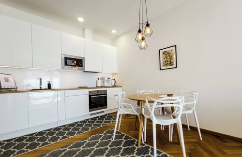 Kesklinn Appartement | Nouvel appartement (60m2) avec deux balcons dans un hôtel SPA en face de la vieille ville