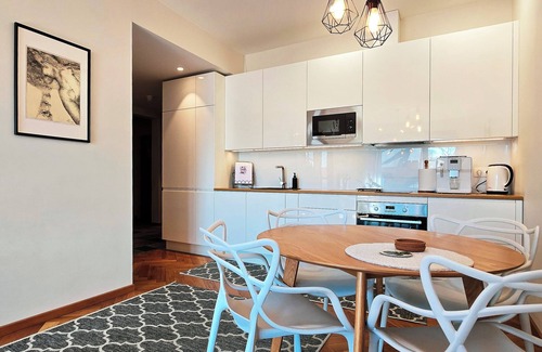 Kesklinn Appartement | Nouvel appartement (60m2) avec deux balcons dans un hôtel SPA en face de la vieille ville