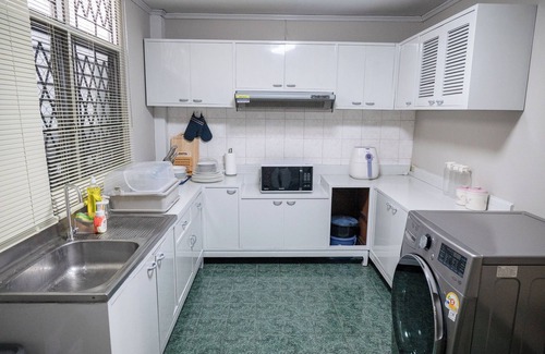 Wang Thonglang Maison | Urban Grace 5 Bedroom Spacious House Prime Location Near BTS Skytrain