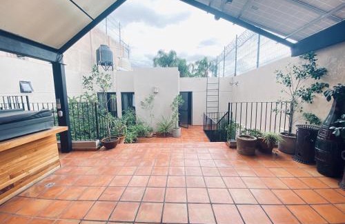 Guadalajara Maison | Urban Hacienda downtown, tranquil, spacious, jacuzzi