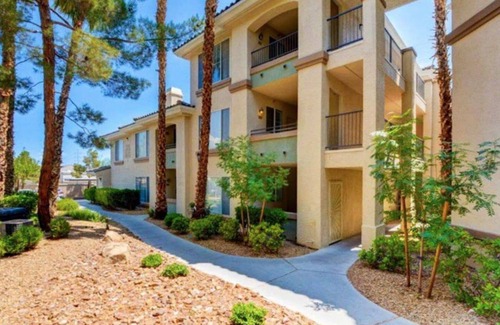 Spring Valley Copropriété | Urban Living at The Vistana